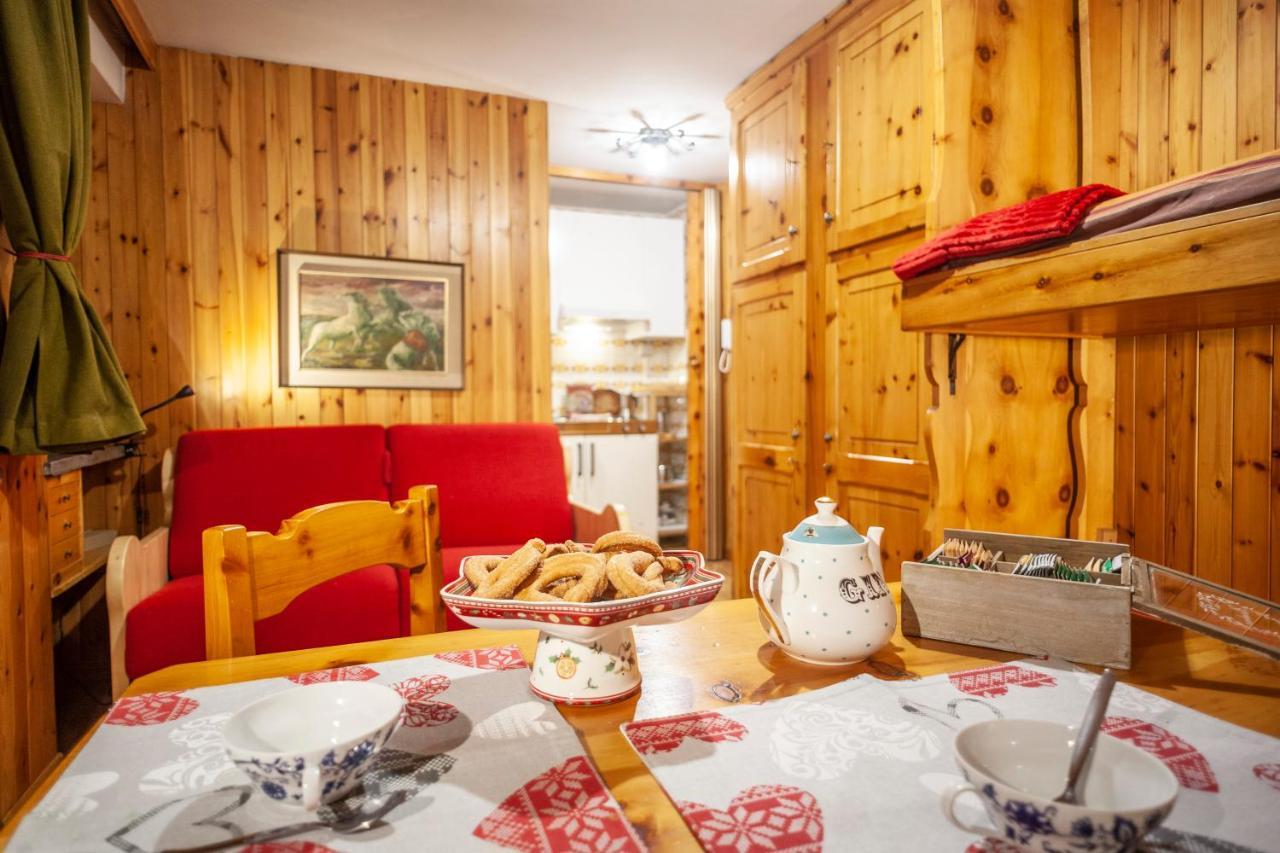 Casa-Chalet, In Centro A Courmayeur! Kültér fotó